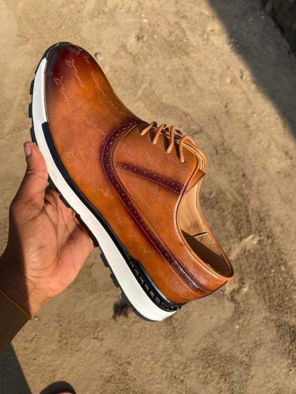 Souliers en cuir raffinés, parfaits pour une allure élégante et professionnelle. – Image 4