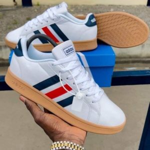 Chaussure Adidas et Nike Tennis