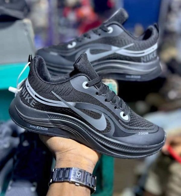 Chaussure Adidas et Nike Tennis – Image 6